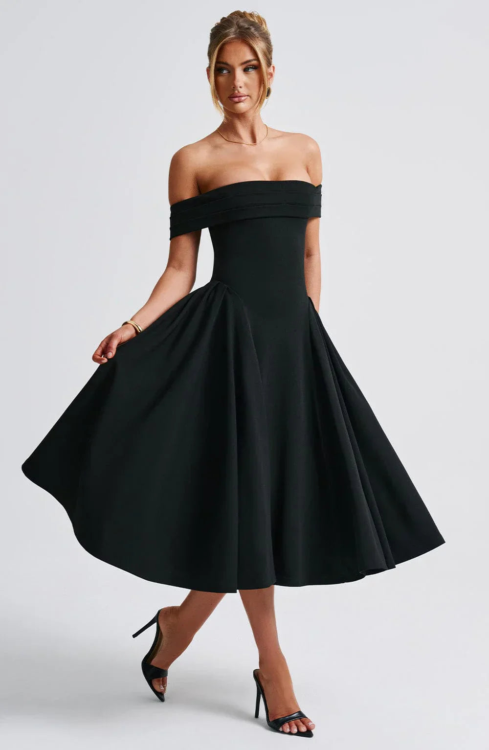 Alexander Saint Effortlessly Elegant Midi Dress