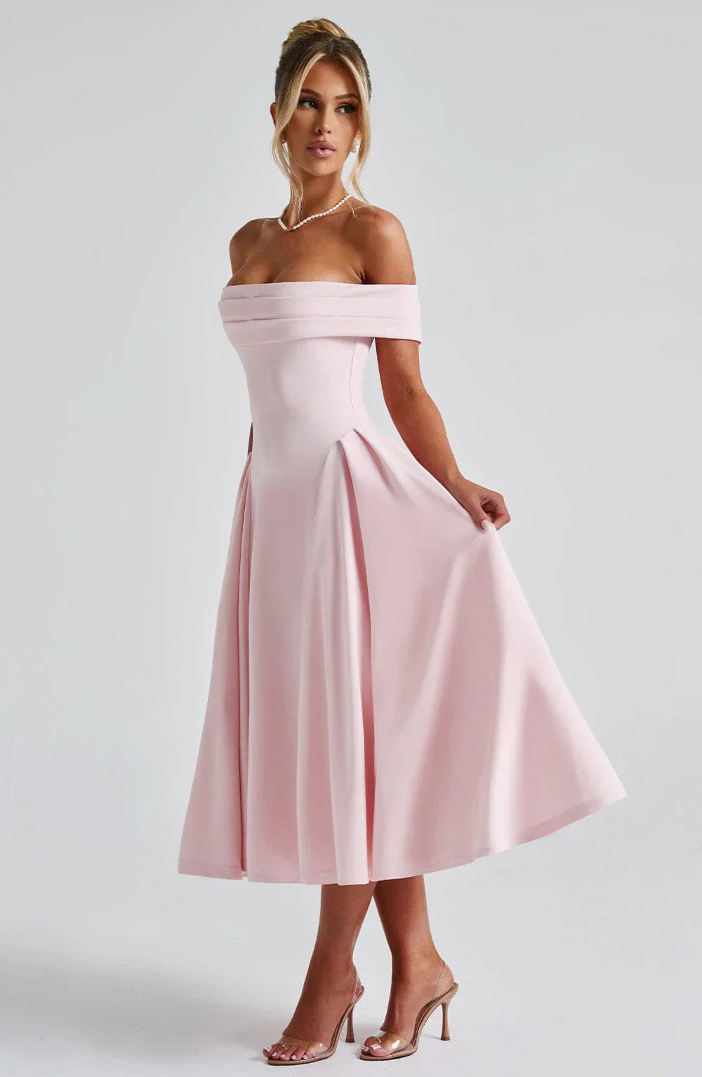 Alexander Saint Effortlessly Elegant Midi Dress
