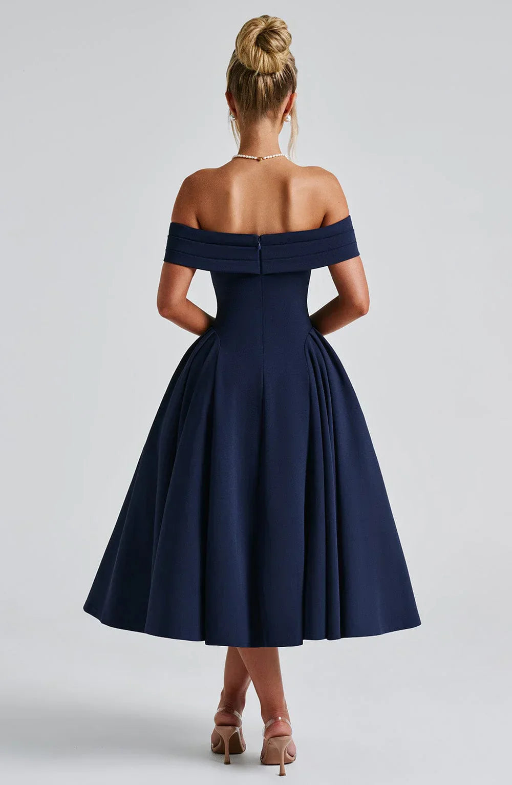 Alexander Saint Effortlessly Elegant Midi Dress
