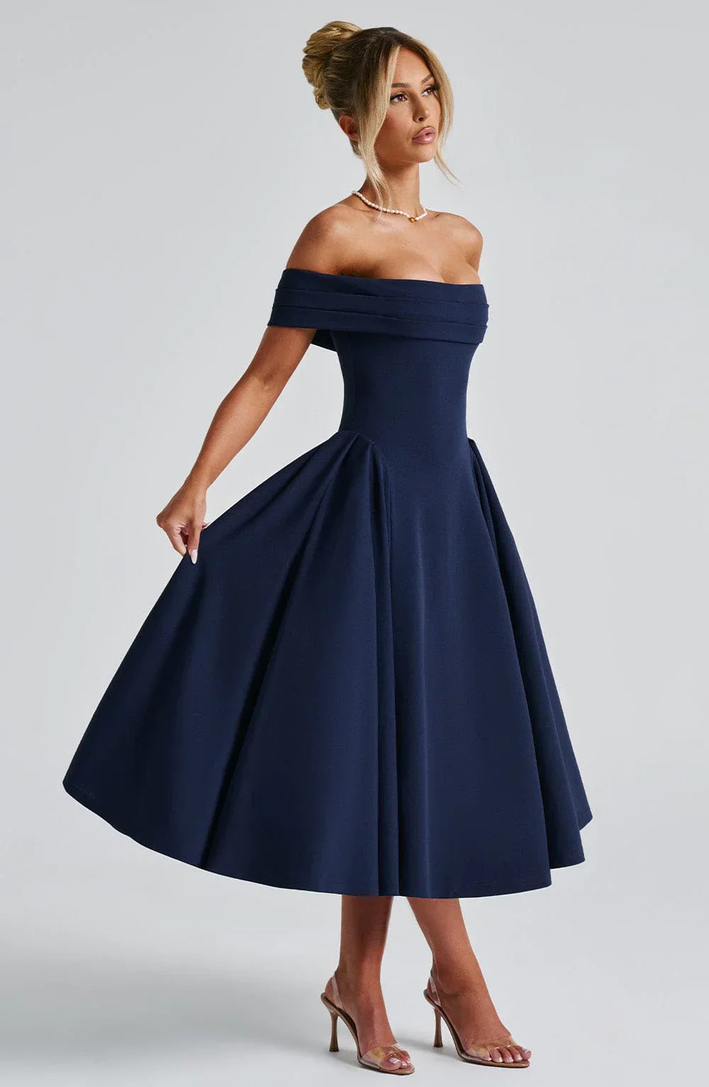 Alexander Saint Effortlessly Elegant Midi Dress
