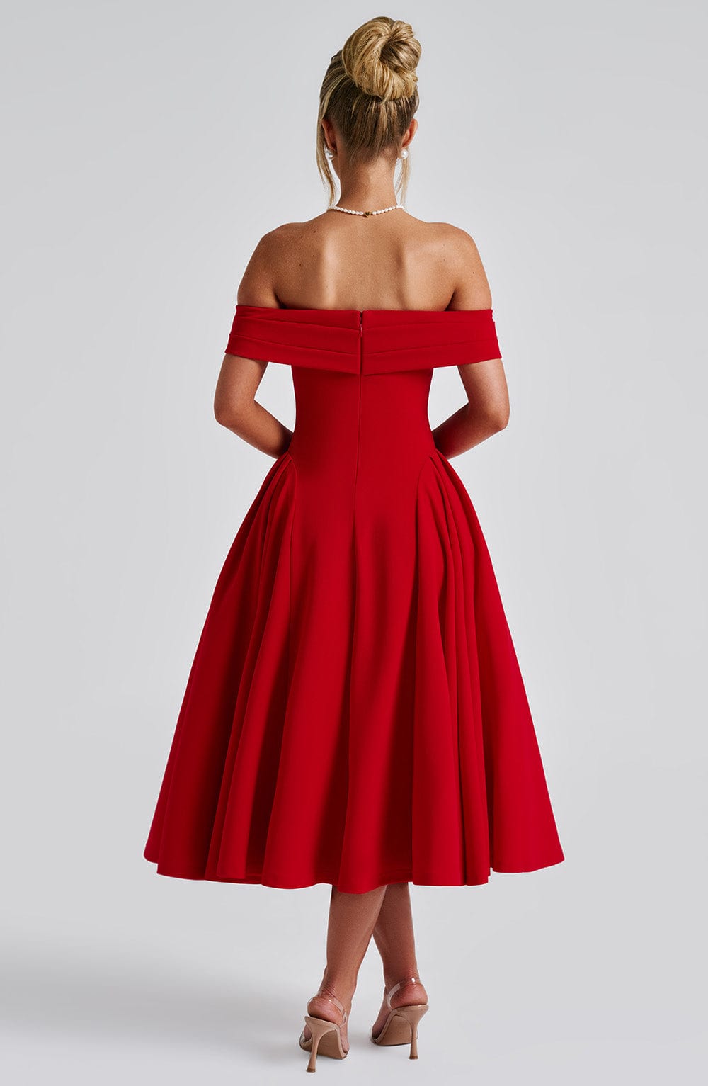 Alexander Saint Effortlessly Elegant Midi Dress